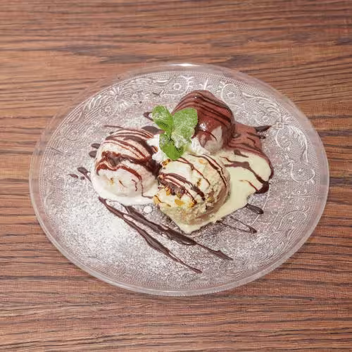 Profiterol - bianco o nero o pistacchio