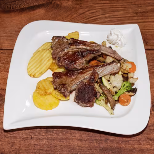Lammkoteletts vom Grill