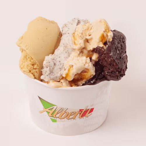 Eisbecher mit 4 Eissorten nach Wahl