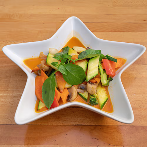 Red Curry with Vegetables (scharf)