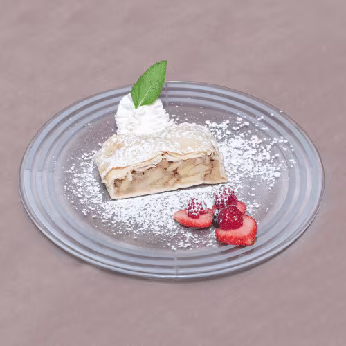 Wiener Apfelstrudel mit Schlag