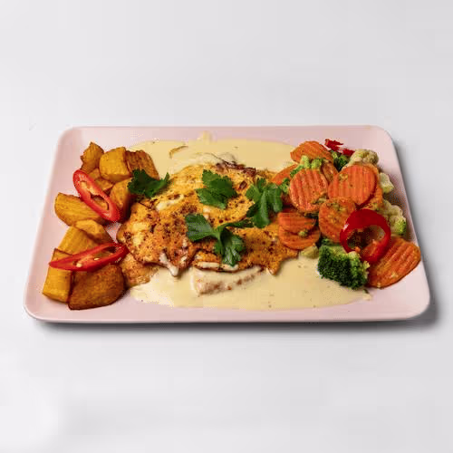 Gegrilltes Hühnerfilet in Rahmsauce