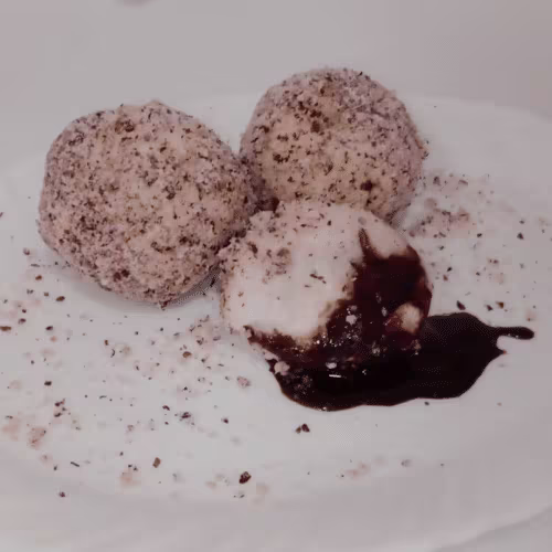 Nougatknödel (2 Stück)