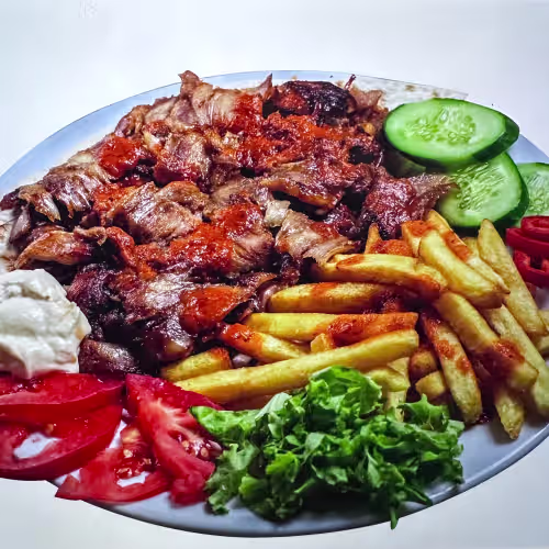 Kebap Teller - Pommes und Kebabfleisch