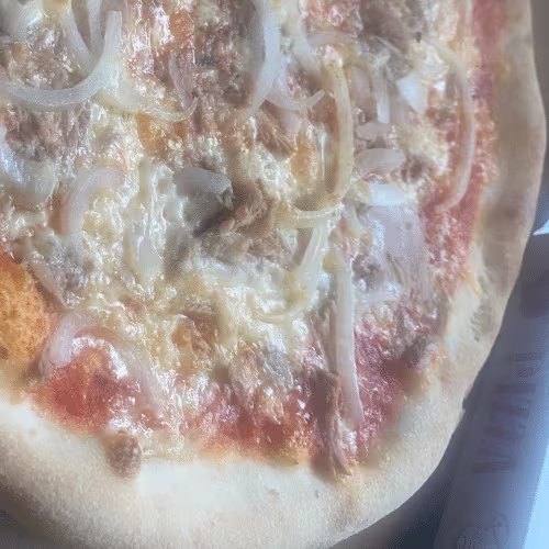 Pizza al Tonno