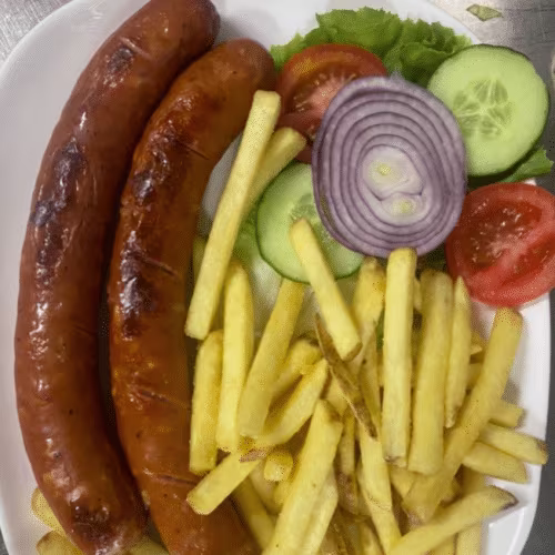 Käsekrainer mit Pommes frites