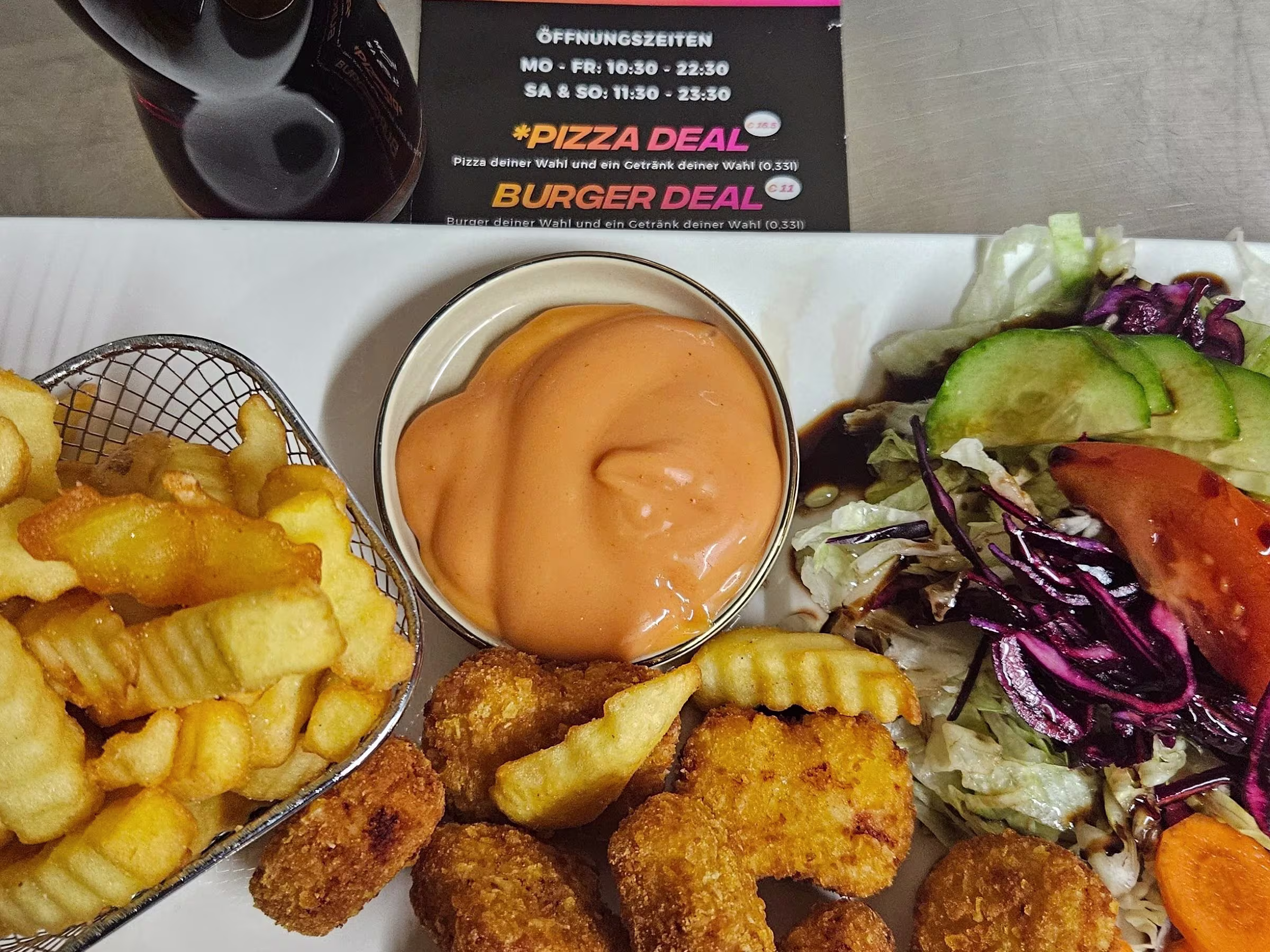 Chicken Nuggets mit Pommes