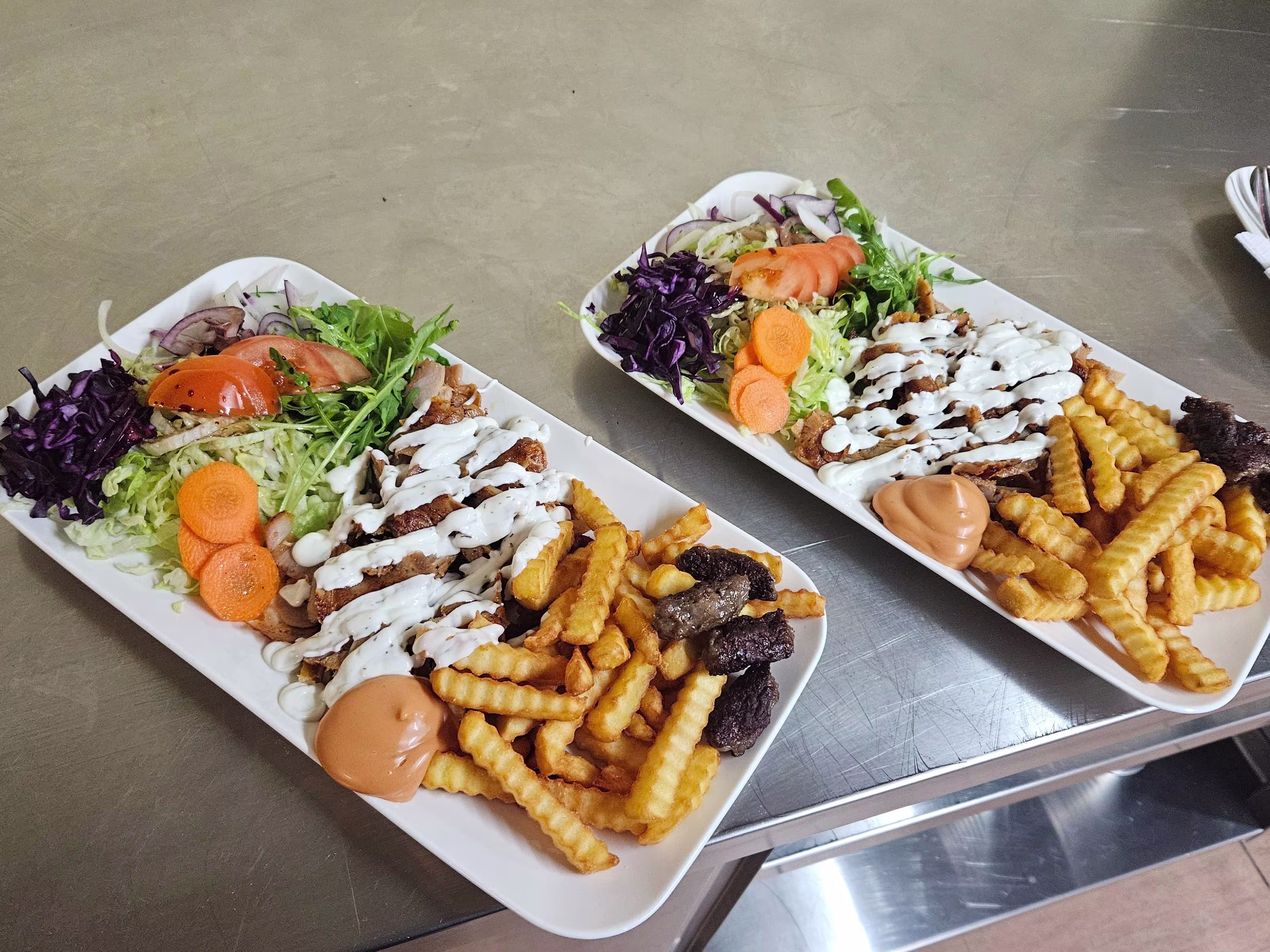 Kebap Teller mit Salat oder Pommes