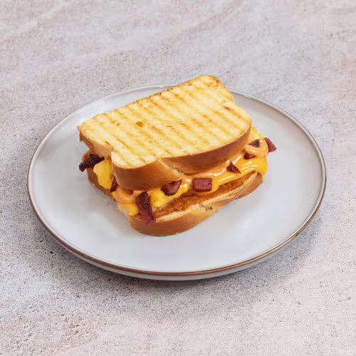 Egg Drop Toast Crispy Sucuk
