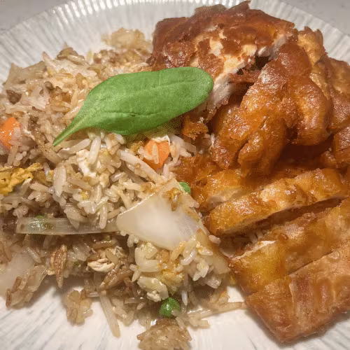 Eierreis mit knusprigem Huhn