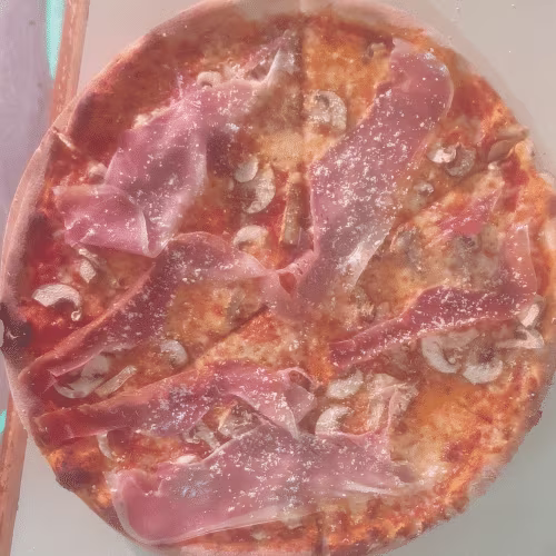 Pizza Prosciutto e Funghi
