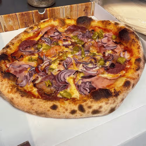 Pizza Traktoria