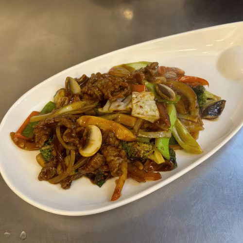 Rindfleisch mit Wok-Gemüse