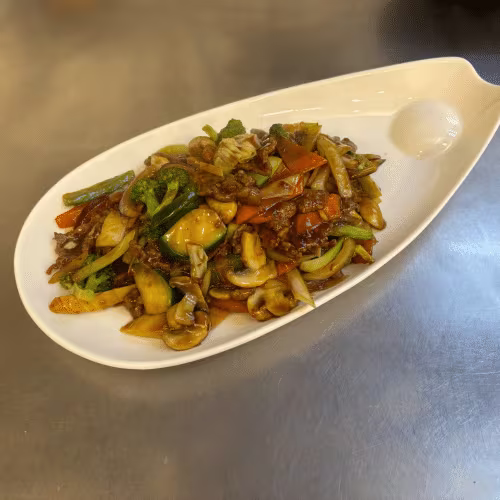 Rindfleisch nach Szechuan Art (scharf)