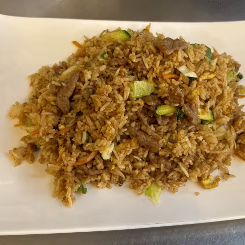 Gebratener Eierreis mit Rindfleisch