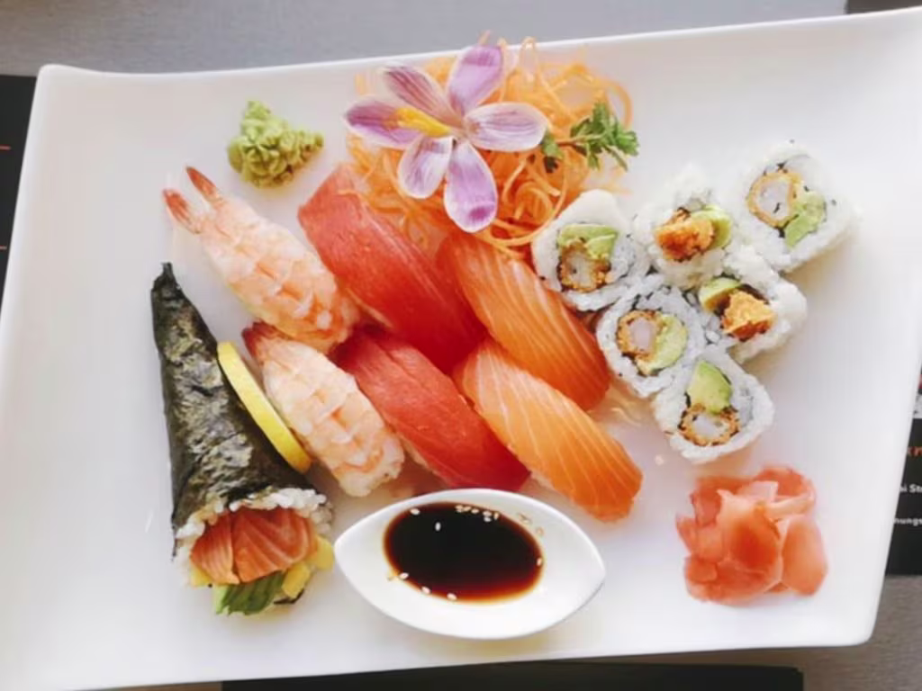 11- Damen Sushi