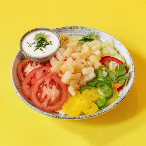Gemischter Salat mit Ananas