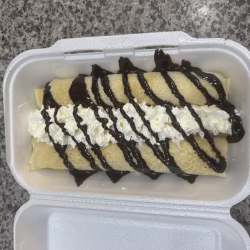 Palatschinken mit Schokoladensauce
