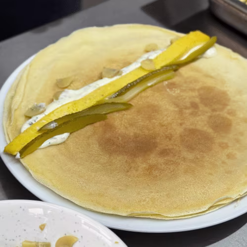 Pfannkuchen mit Omelett und Gemüse 2 stück