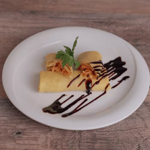Mozzarella-Pfannkuchen mit sonnengetrockneten Tomaten (2 Stück)