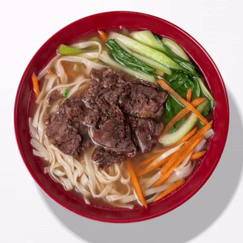 Japanische Ramen Nudelsuppe mit Rindfleisch