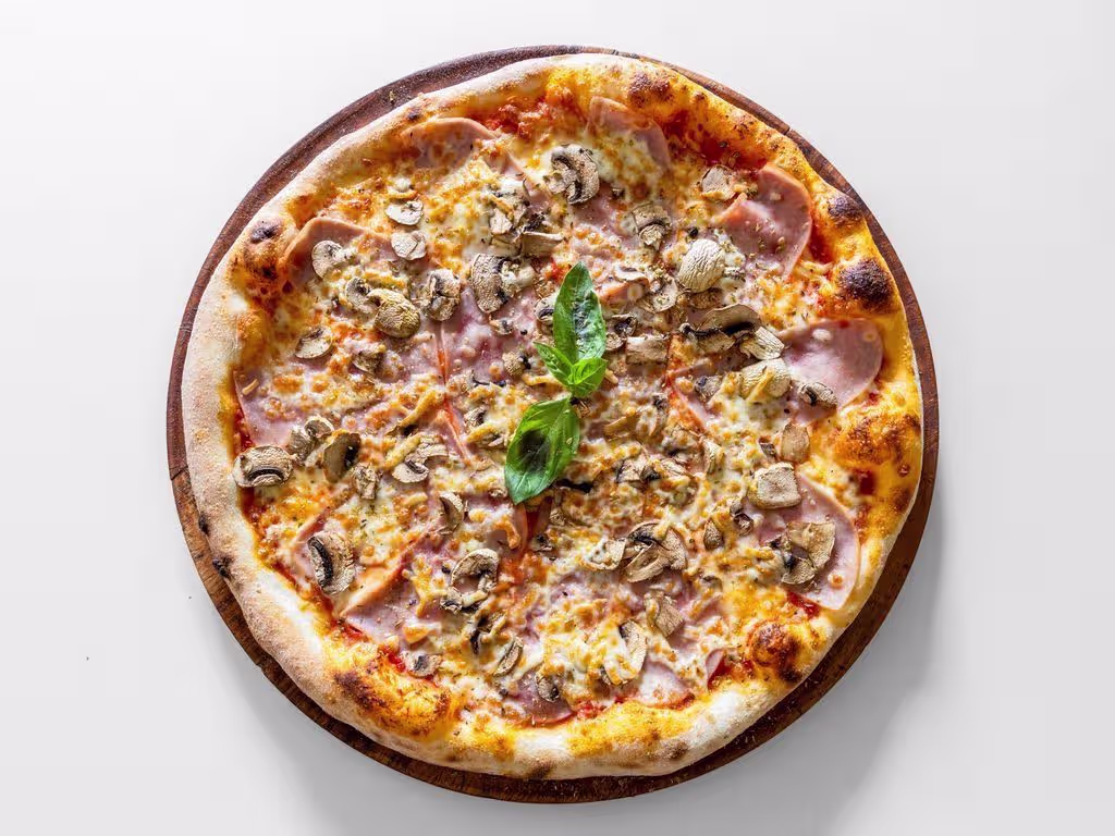 Pizza Prosciutto Funghi