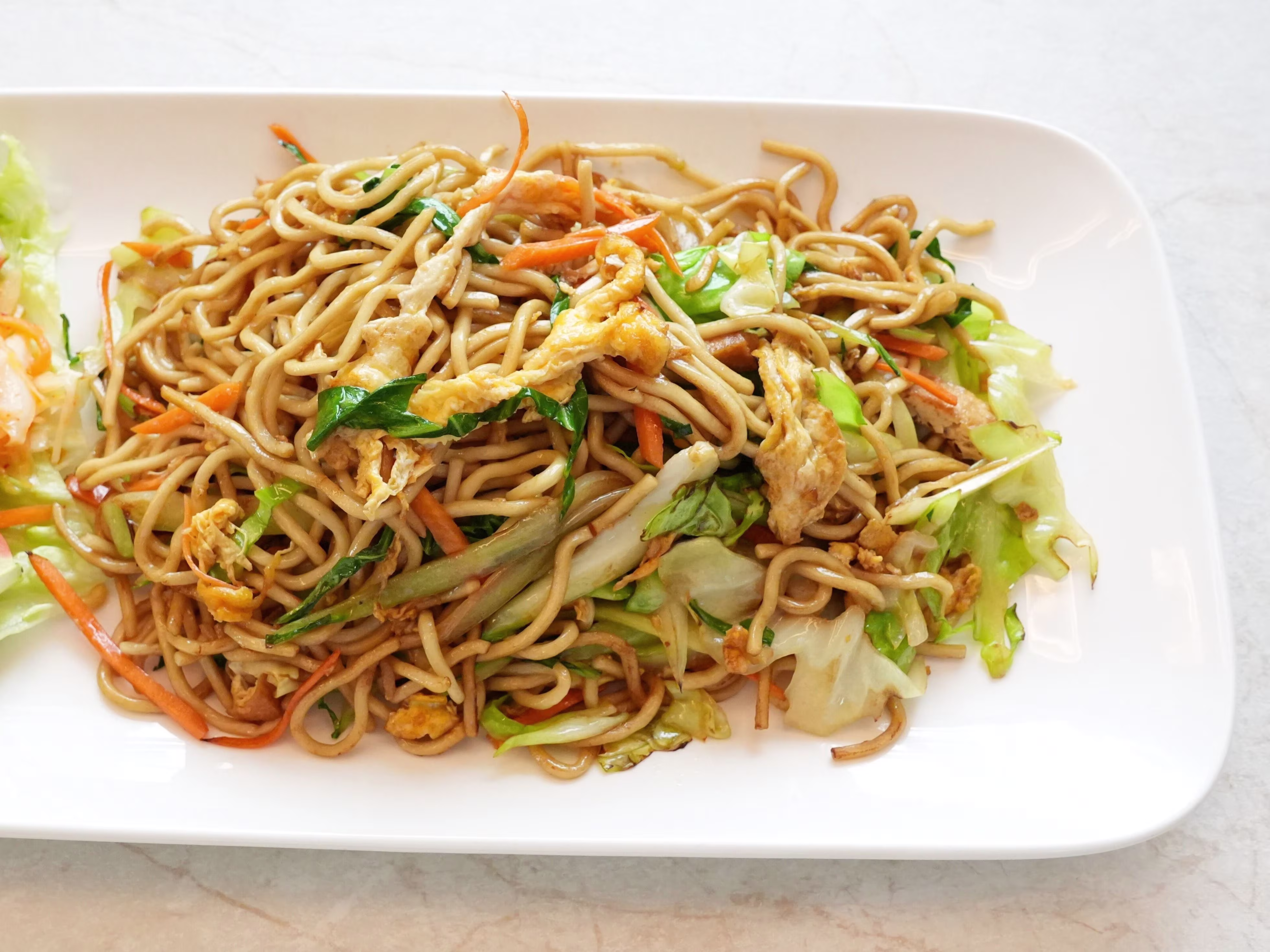 H15a Gebratene Eiernudeln mit Tofu und Gemüse