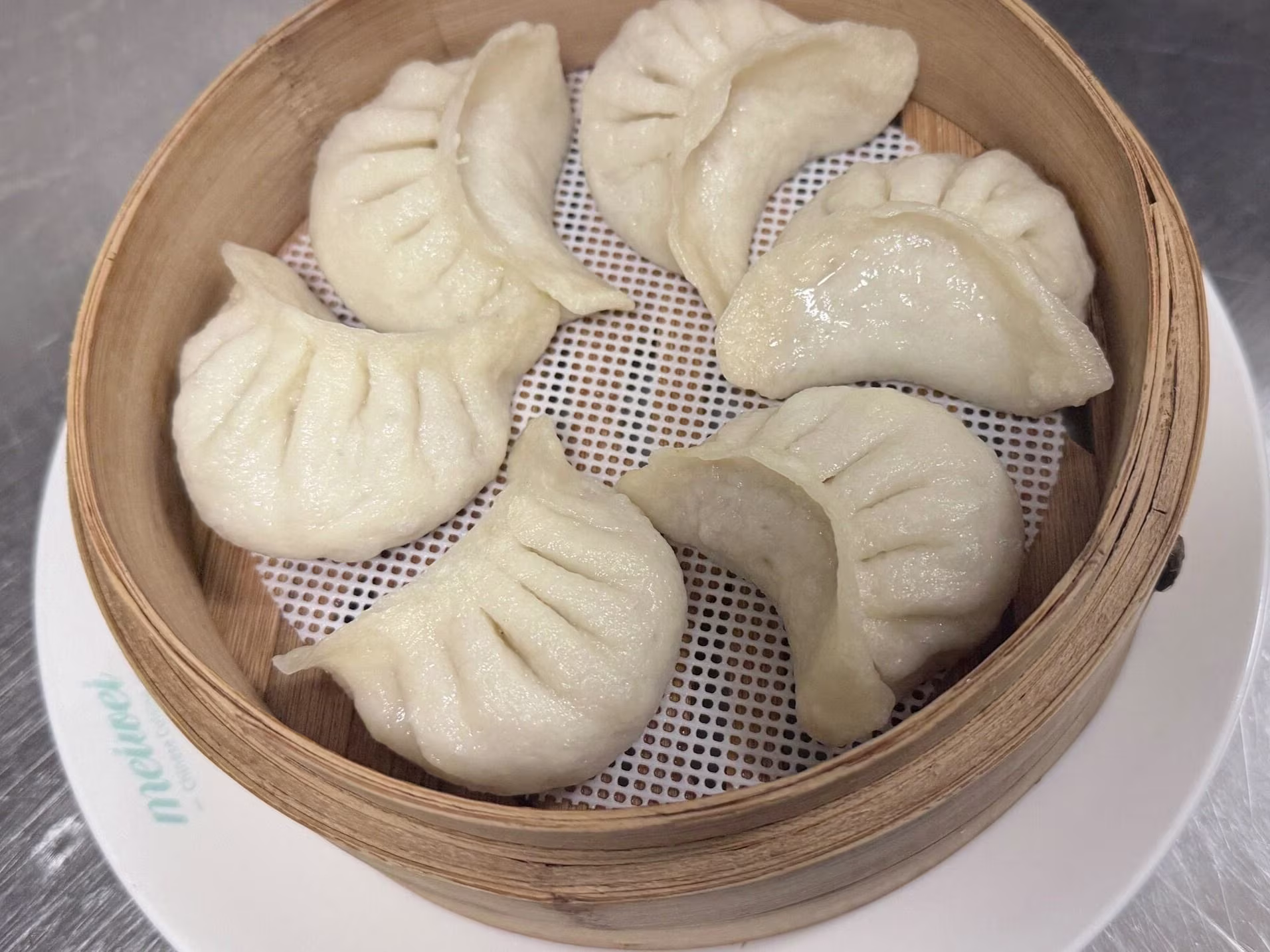 G2-6 Jiaozi mit Schweinefleisch (6 Stück)