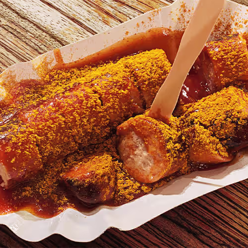 Currywurst mit Semmel