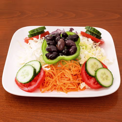 Gemischter Salat mit Oliven