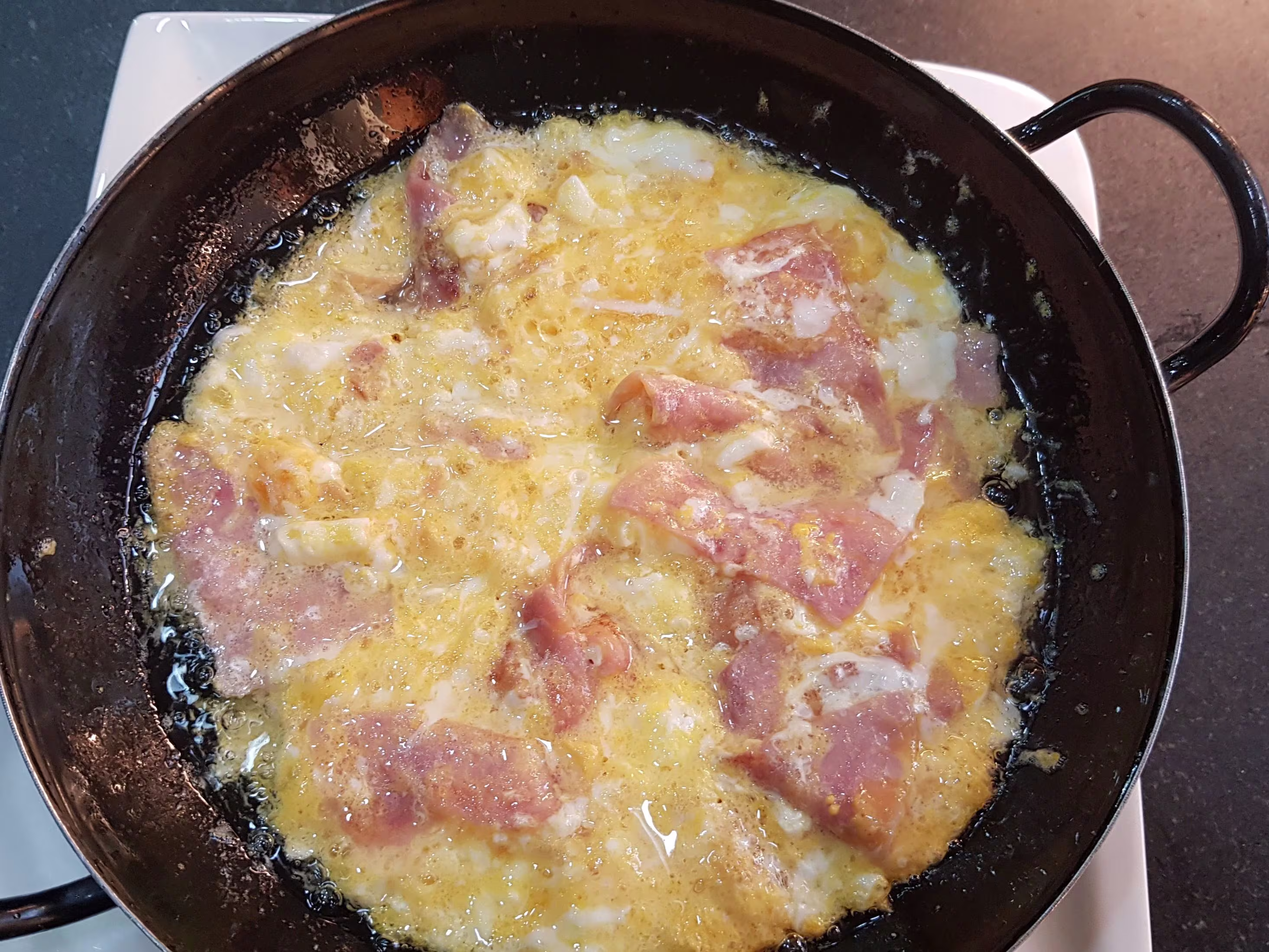 Omelett mit Putenblockschinken