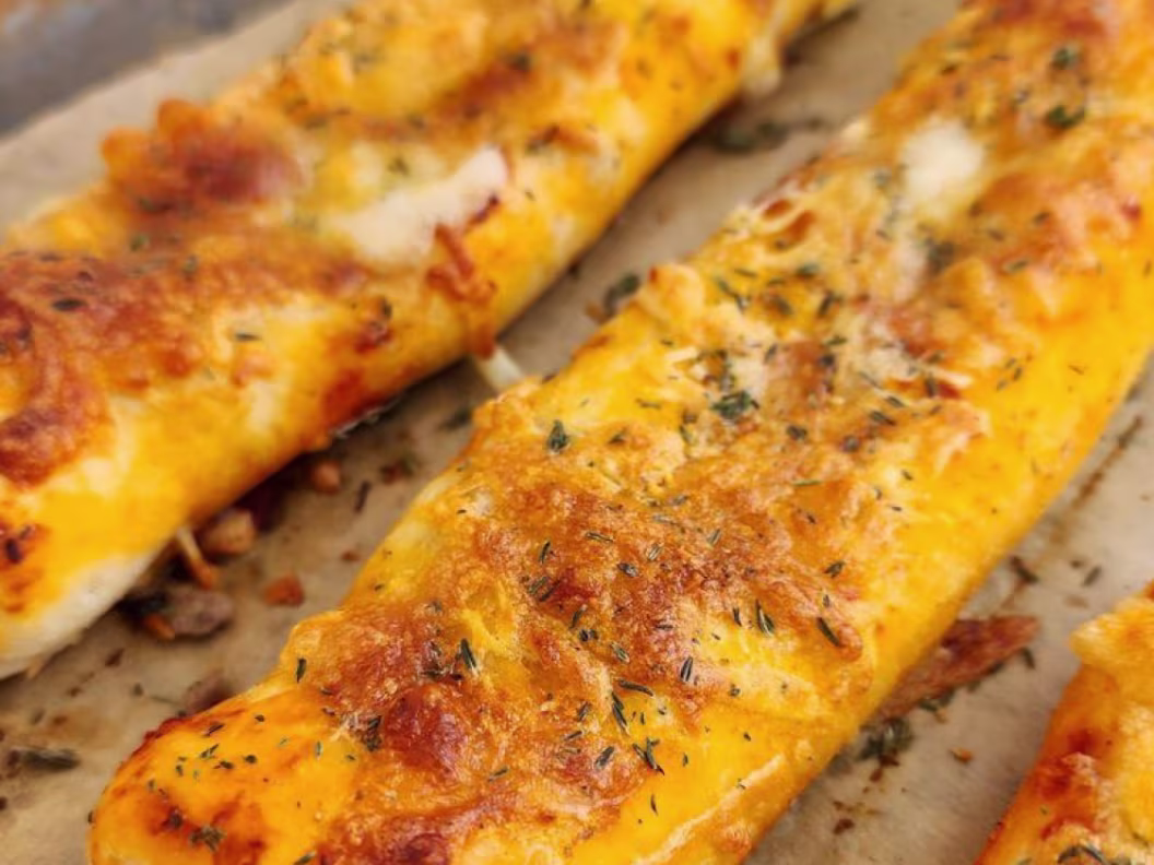 Meshaltet Pie Chicken in Roll