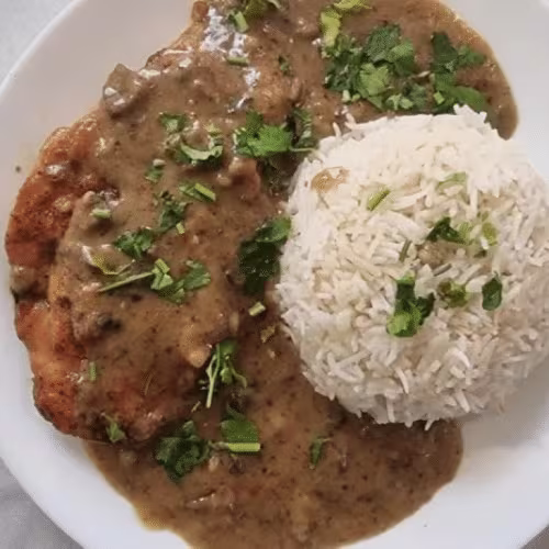 Hühnerfilet mit herzhafter Champignonsauce