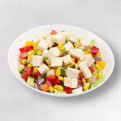 Gemischter Salat mit Paneer-Weichkäse
