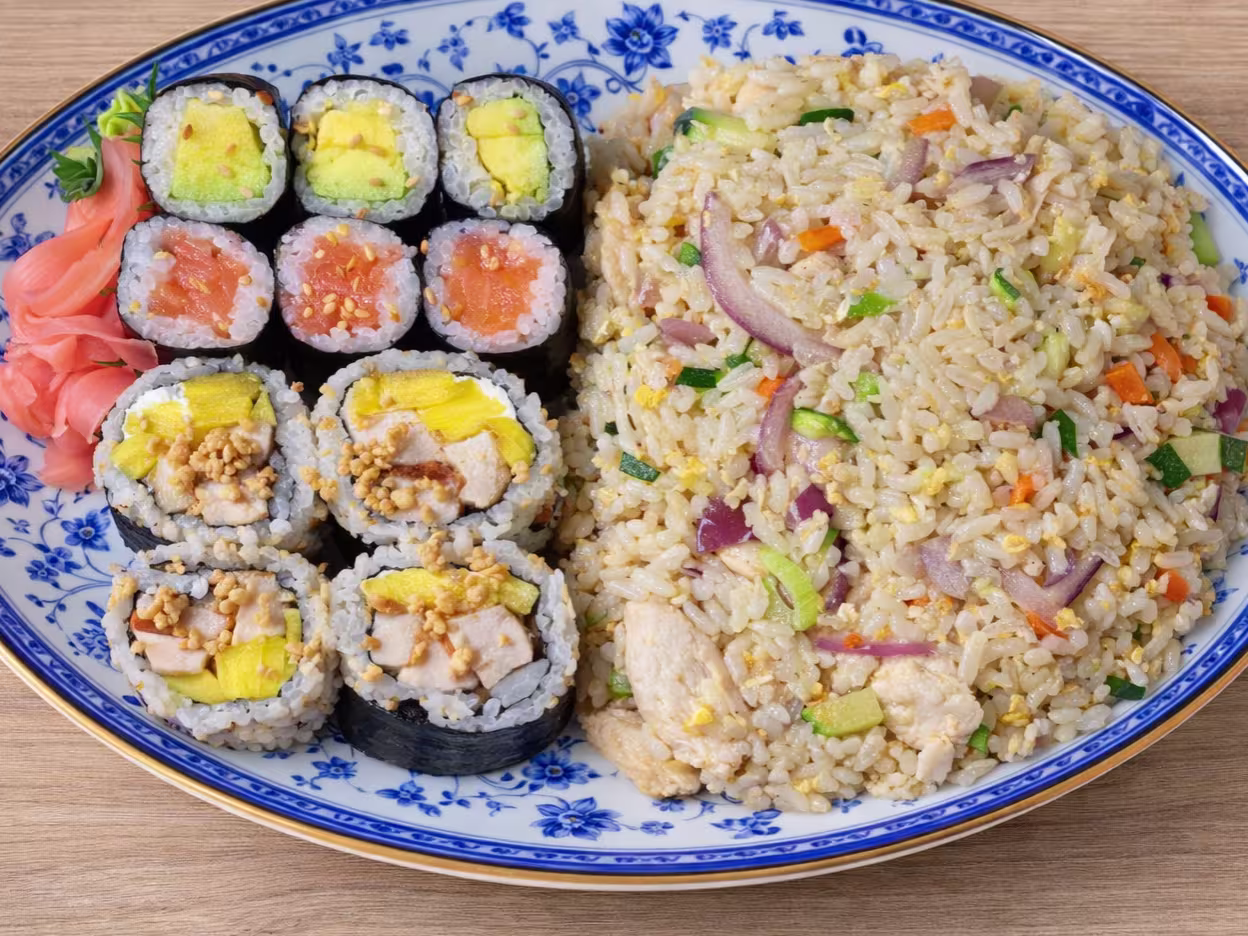 Eierreis mit Hühnerfleisch Box + Chicken Mango Philadelphia Rolls