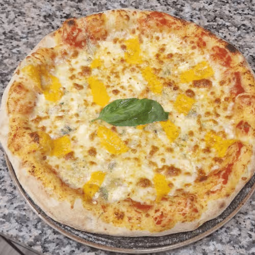 Pizza Quattro Formaggio ..