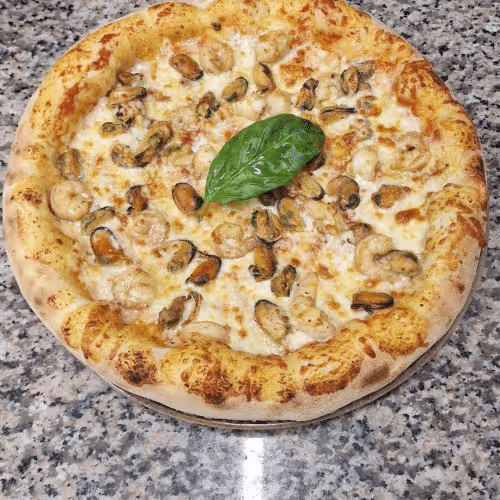 Pizza Frutti di Mare ..