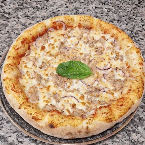 Pizza Tonno ..