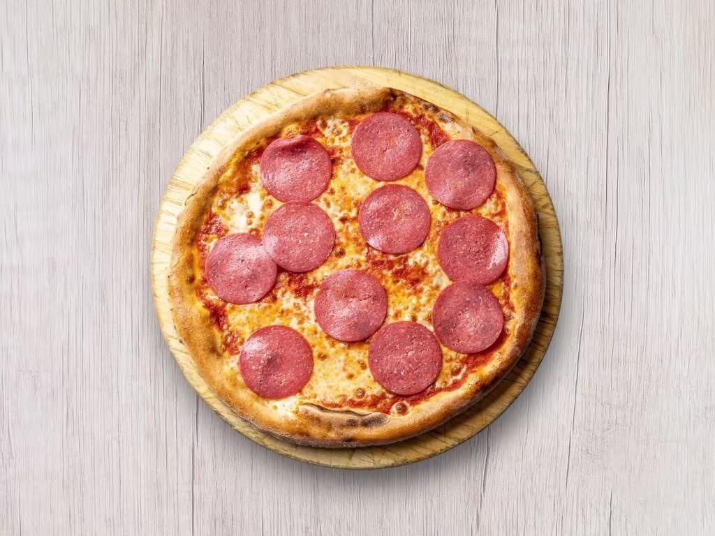 Pizza Salami + 0,33 l Getränk
