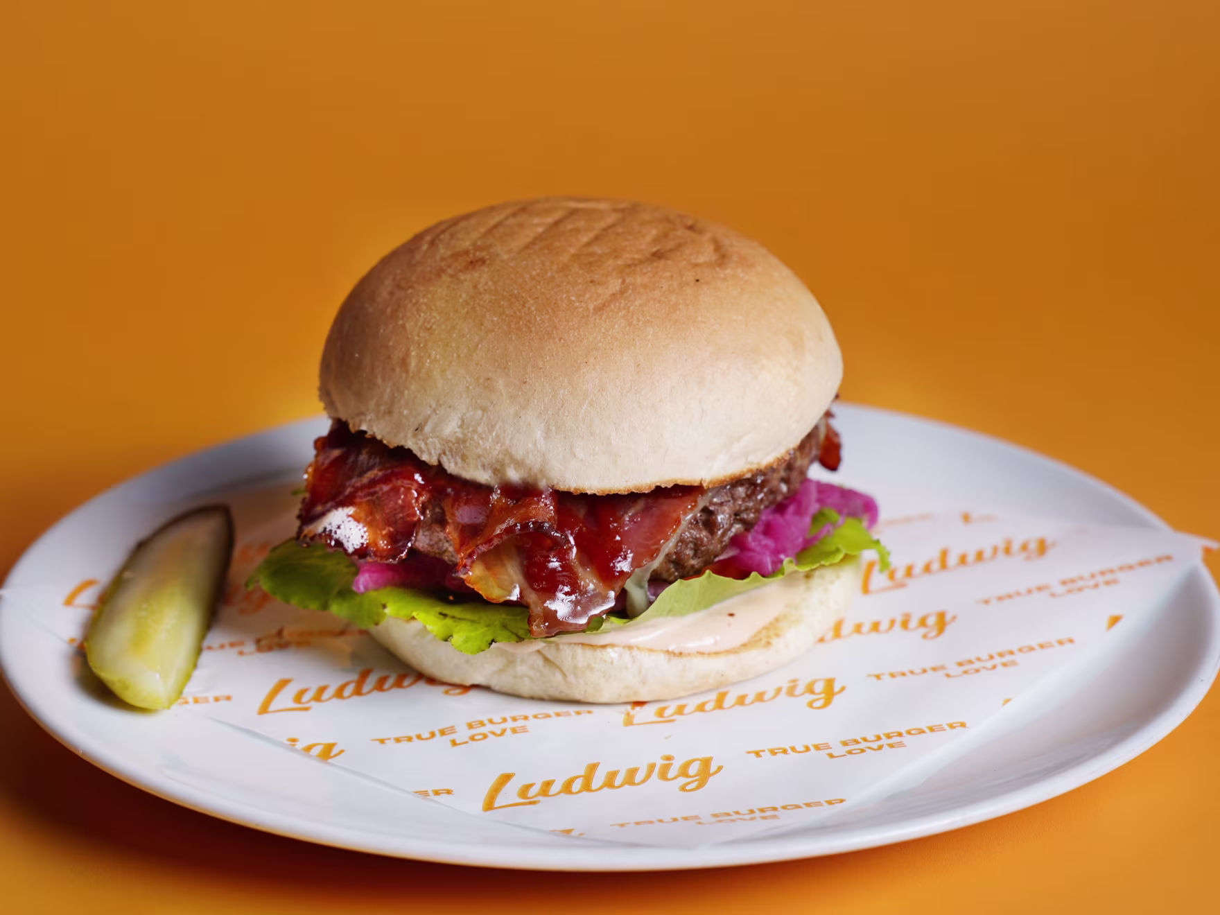 Speck-Zwiebel Burger