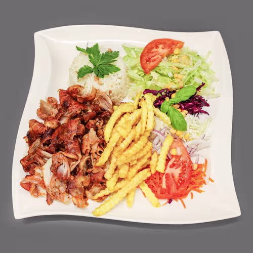 Kebap Teller mit Salat, einer Beilage nach Wahl
