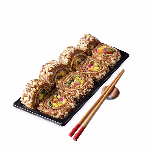 Chee Köfte Sushi mit Haselnuss