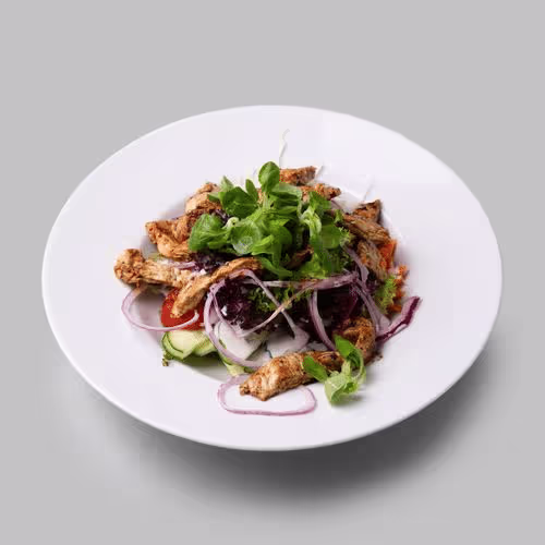 Gemischter Salat mit gegrillten Putenstreifen