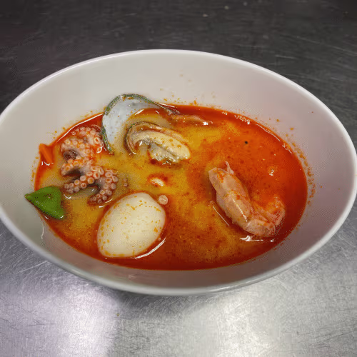 Curry Suppe mit Meeresfrüchte