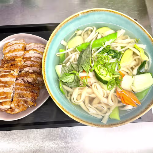 Nudelsuppe mit Ente