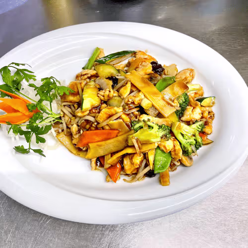 Hühnerfleisch mit Wok Gemüse