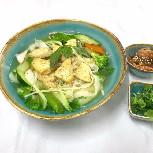 Nudelsuppe mit Gemüse