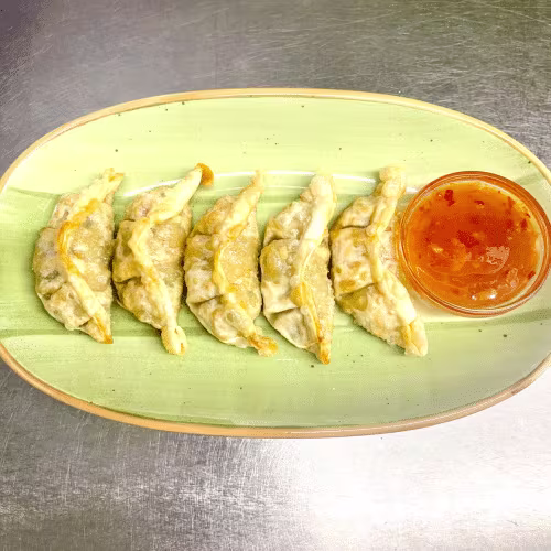 Gebackene Hühner Gyoza (5 Stück)