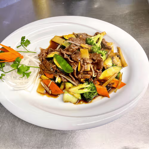 Rindfleisch mit Wok Gemüse