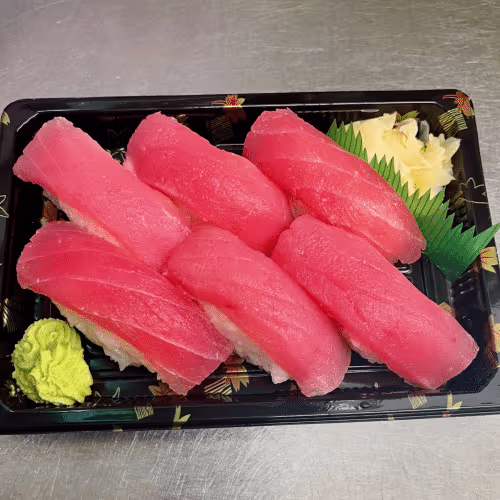 Maguro Sushi (6 Stück)
